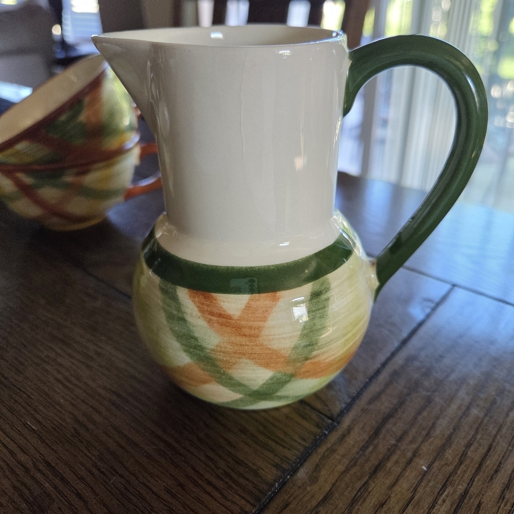 California Pottery Co. Vernon Kilns "Homespun" Pint Bulb Pitcher